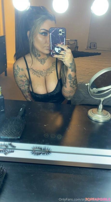 Alyssadoesntboost nude leaked OnlyFans photo #23