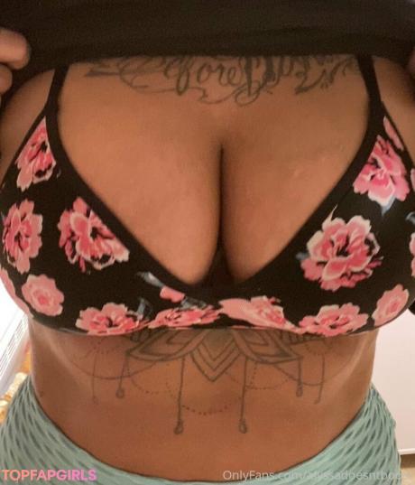 Alyssadoesntboost nude leaked OnlyFans photo #5