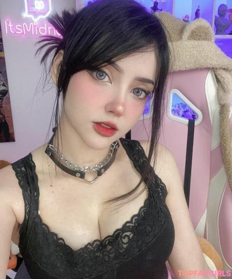 Itsmidna nude leaked OnlyFans photo #14
