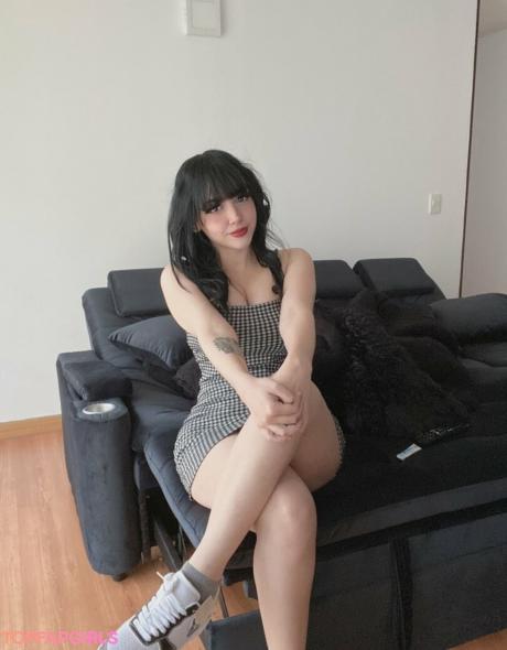 Itsmidna nude leaked OnlyFans photo #24