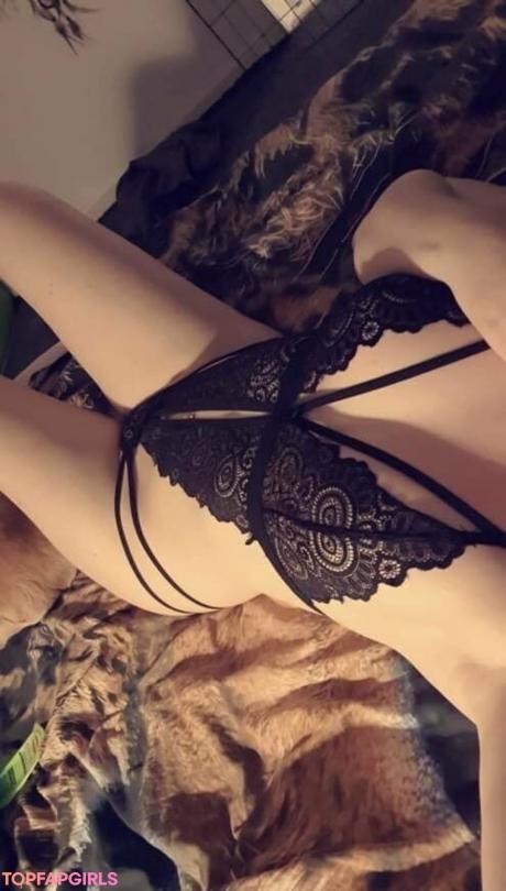 Nini9818 nude leaked OnlyFans photo #3