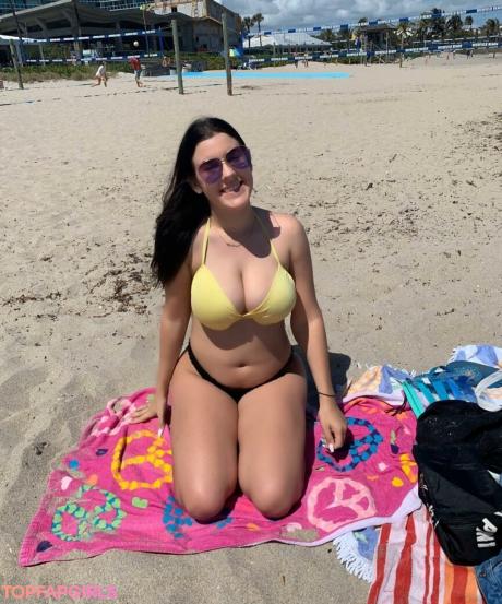 Lizzy nude leaked OnlyFans photo #3