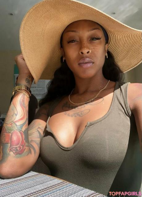Iamnikitaknight nude leaked OnlyFans photo #11