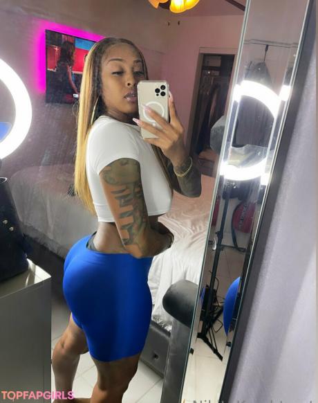 Iamnikitaknight nude leaked OnlyFans photo #6