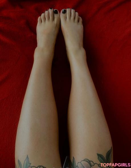 Feetloretta nude leaked OnlyFans photo #11