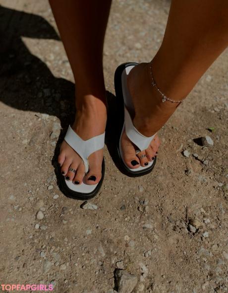 Feetloretta nude leaked OnlyFans photo #62