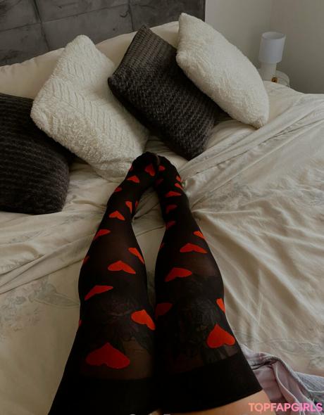 Feetloretta nude leaked OnlyFans photo #7