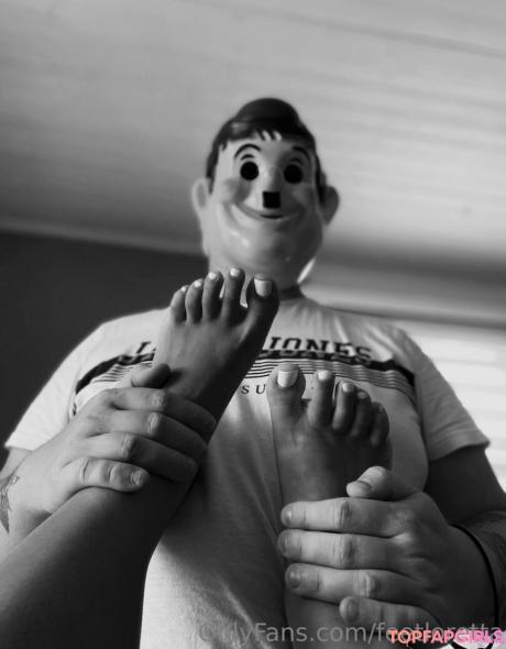 Feetloretta nude leaked OnlyFans photo #73