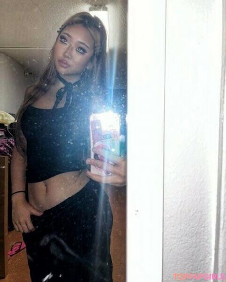 Emi6a6y nude leaked OnlyFans photo #5