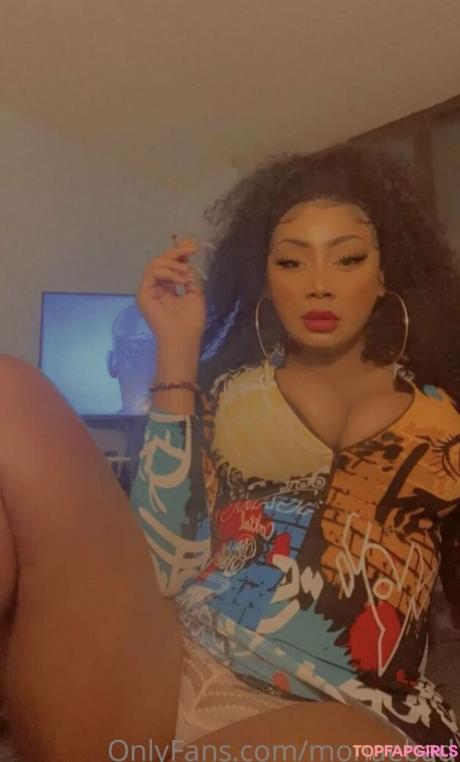Monaebad nude leaked OnlyFans photo #5