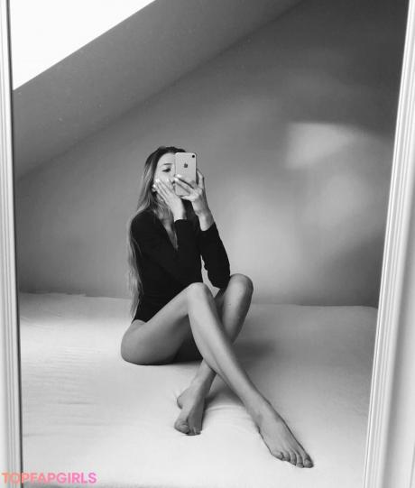 Linadiaa nude leaked OnlyFans photo #5