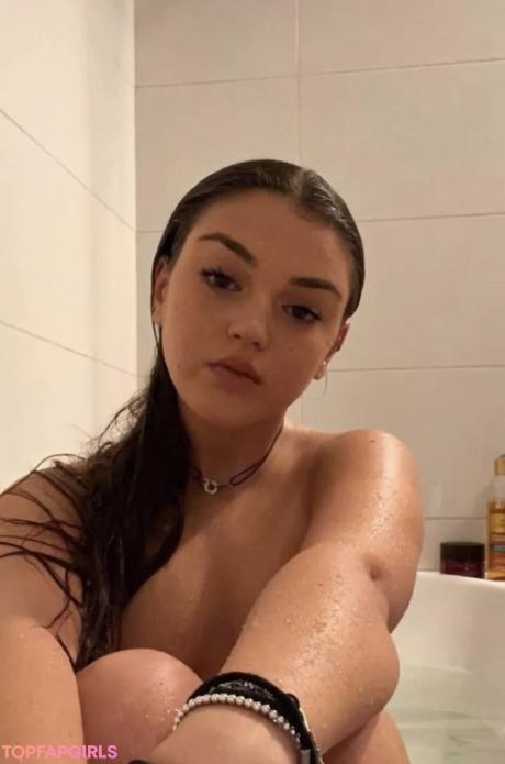Emilie nude leaked OnlyFans photo #18