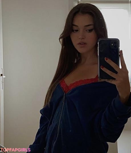 Emilie nude leaked OnlyFans photo #23
