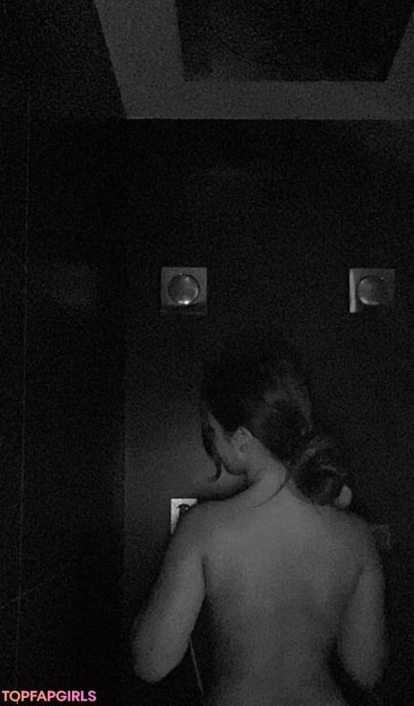 Emilie nude leaked OnlyFans photo #7