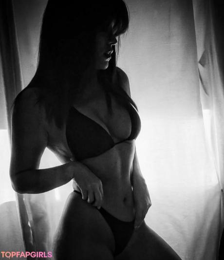 Vicki nude leaked OnlyFans photo #16