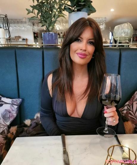 Vicki nude leaked OnlyFans photo #4