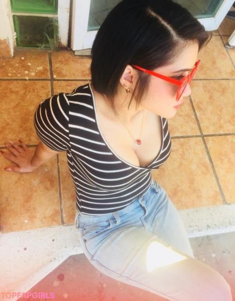 Red nude leaked OnlyFans photo #11