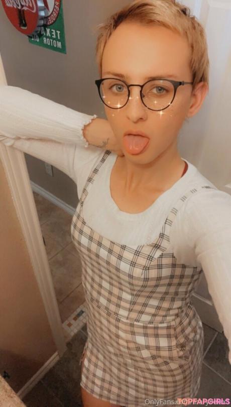 Starfruitxx nude leaked OnlyFans photo #42