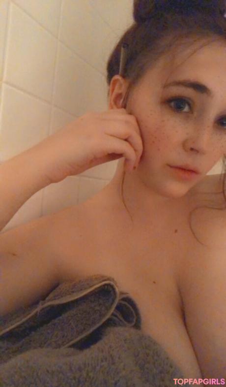 Emily nude leaked OnlyFans photo #3