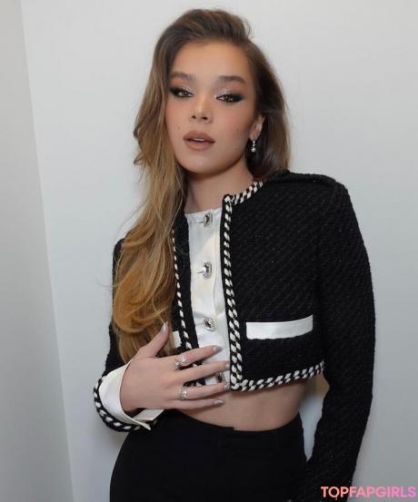 Hailee nude leaked OnlyFans photo #823