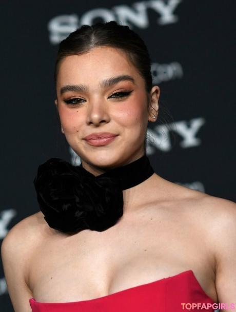 Hailee nude leaked OnlyFans photo #934