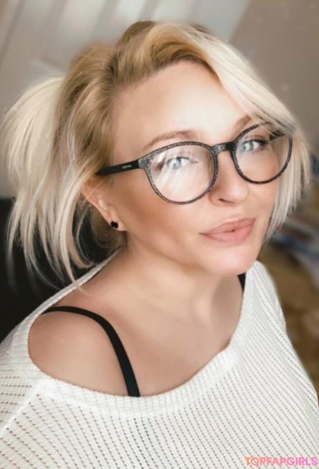 Julie nude leaked OnlyFans photo #109