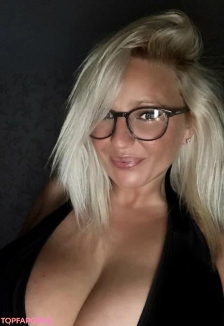 Julie nude leaked OnlyFans photo #138
