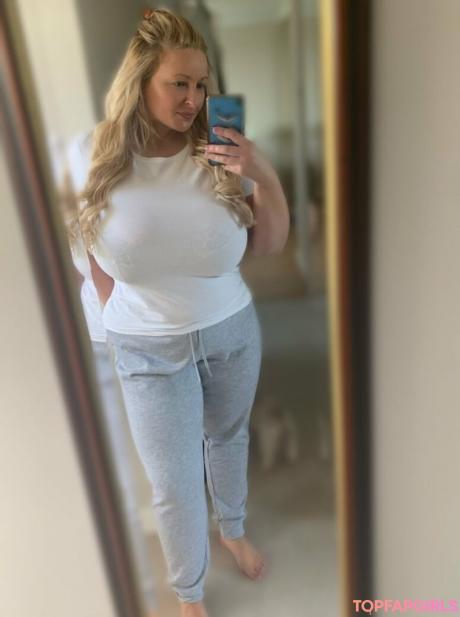 Julie nude leaked OnlyFans photo #149