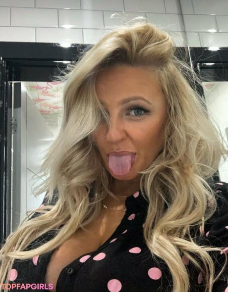 Julie nude leaked OnlyFans photo #66