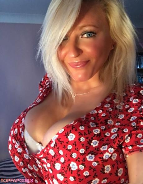 Julie nude leaked OnlyFans photo #69