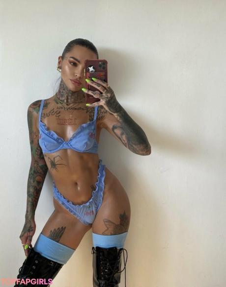 Foxillaaa nude leaked OnlyFans photo #5