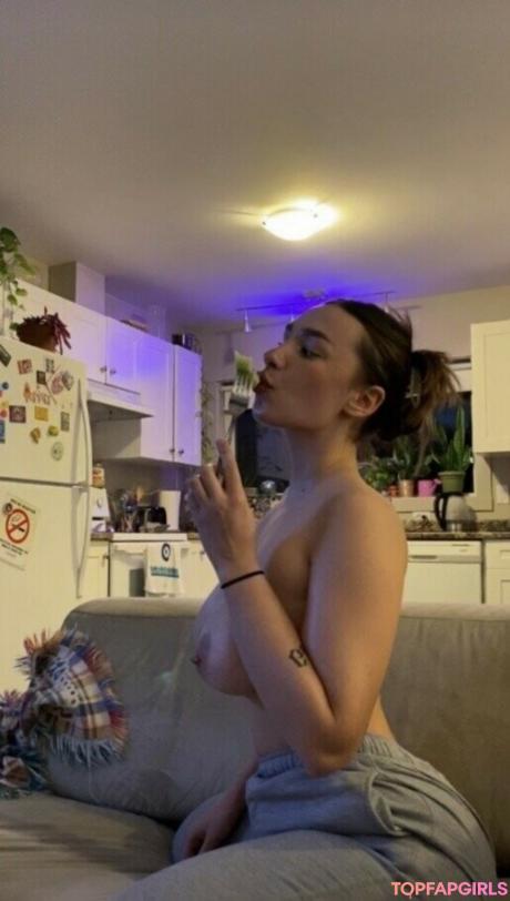 Ambzzzie nude leaked OnlyFans photo #17