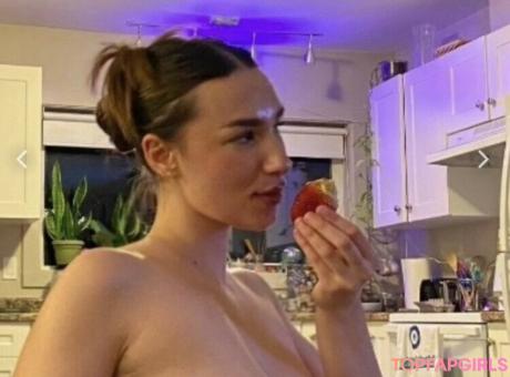 Ambzzzie nude leaked OnlyFans photo #7