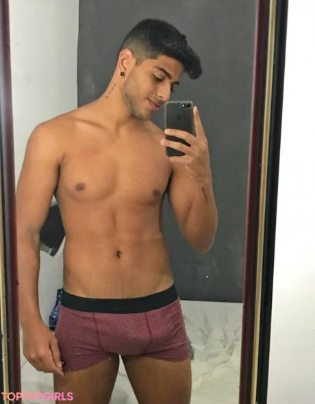 Marciomendes nude leaked OnlyFans photo #15