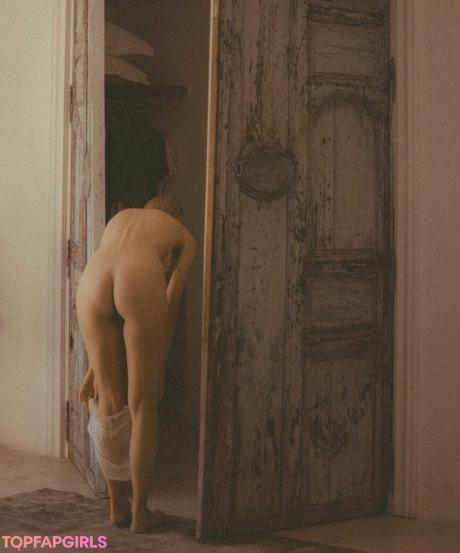 Niki nude leaked OnlyFans photo #14