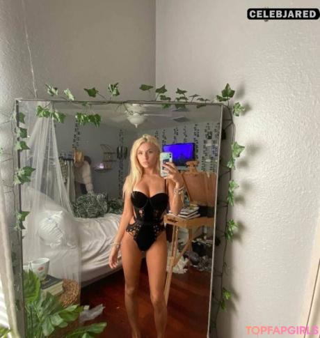 Sarah nude leaked OnlyFans photo #1