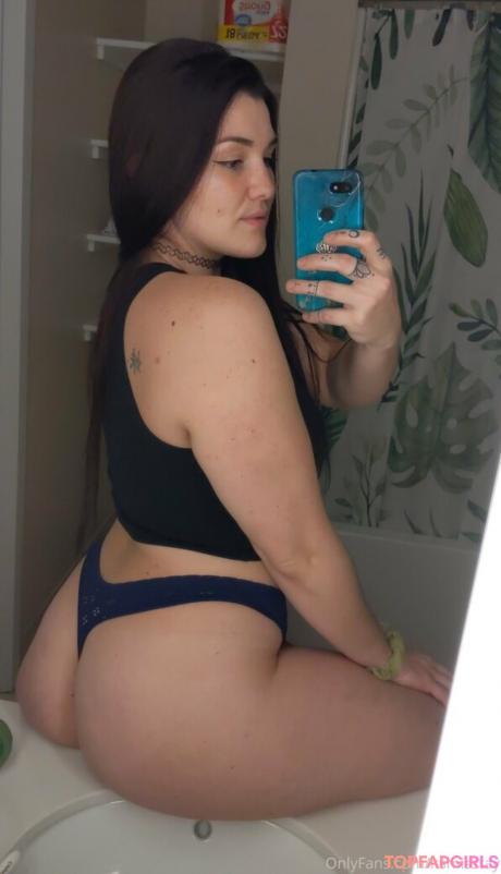 Curvyjasssy nude leaked OnlyFans photo #8