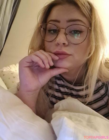 Glitterbabeprincess nude leaked OnlyFans photo #16