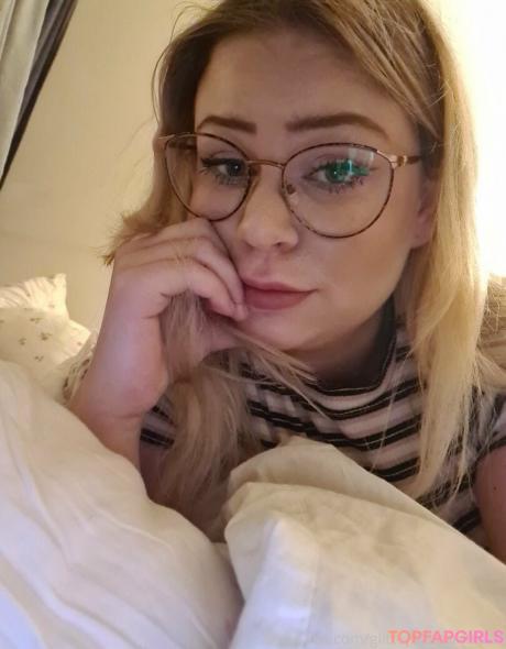 Glitterbabeprincess nude leaked OnlyFans photo #17