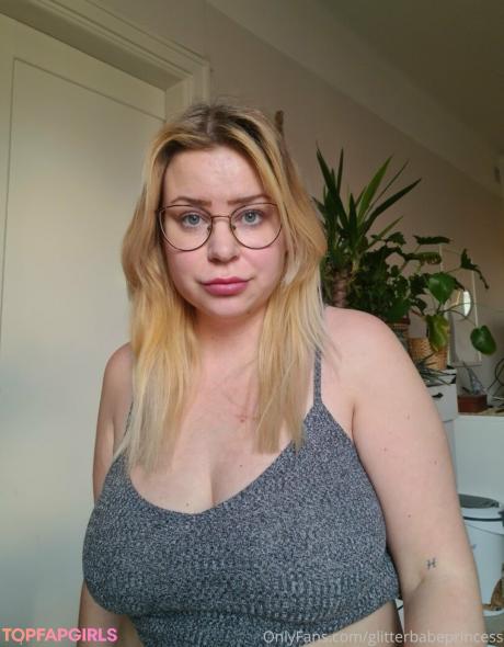 Glitterbabeprincess nude leaked OnlyFans photo #18