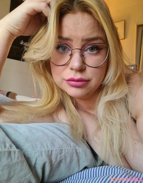 Glitterbabeprincess nude leaked OnlyFans photo #5