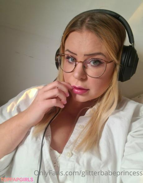 Glitterbabeprincess nude leaked OnlyFans photo #43