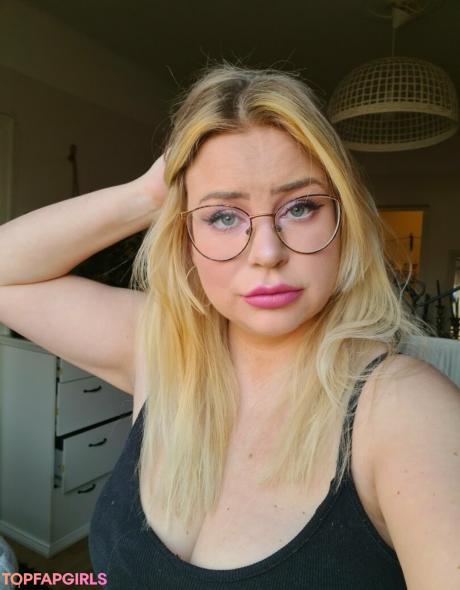 Glitterbabeprincess nude leaked OnlyFans photo #7