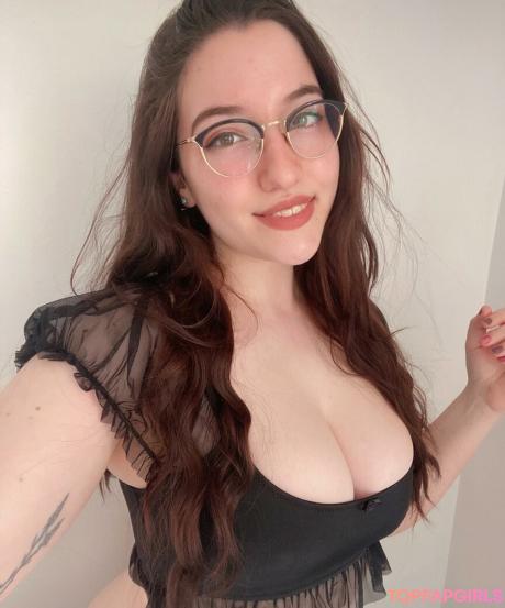 Maydarlingx nude leaked OnlyFans photo #4