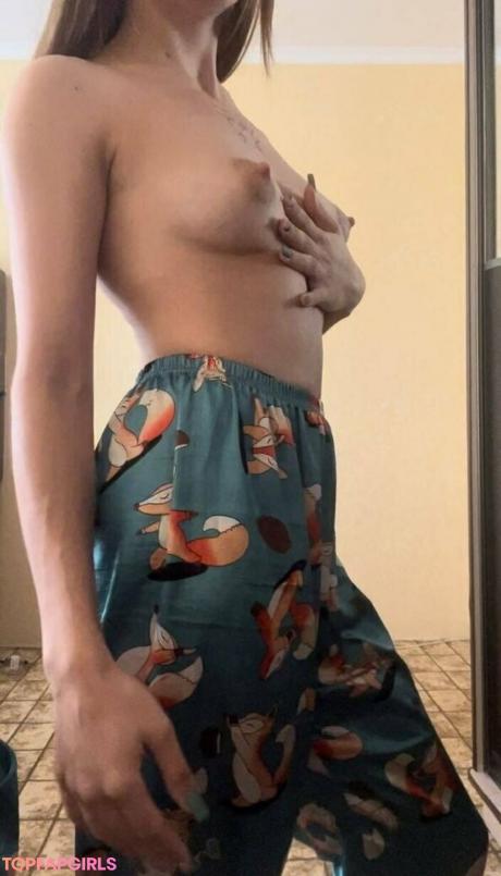 Dashenka18 nude leaked OnlyFans photo #6