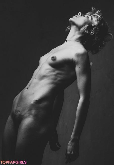 Alisa nude leaked OnlyFans photo #15