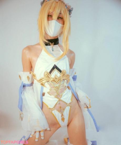 Yawarakai nude leaked OnlyFans photo #5