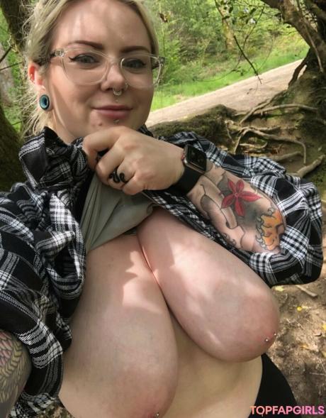 Tattooedaprilfree nude leaked OnlyFans photo #23