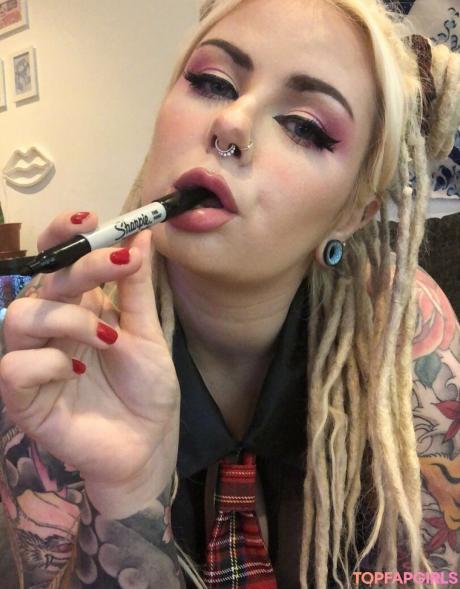 Tattooedaprilfree nude leaked OnlyFans photo #7