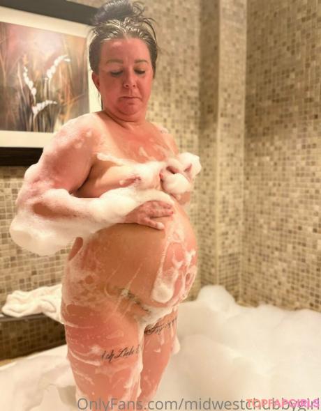 Midwestchubbygirl nude leaked OnlyFans photo #83